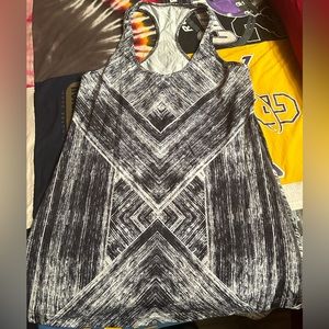 Lululemon black and white razor back tank top